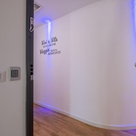 Helios Guest House カリアリ エクステリア 写真