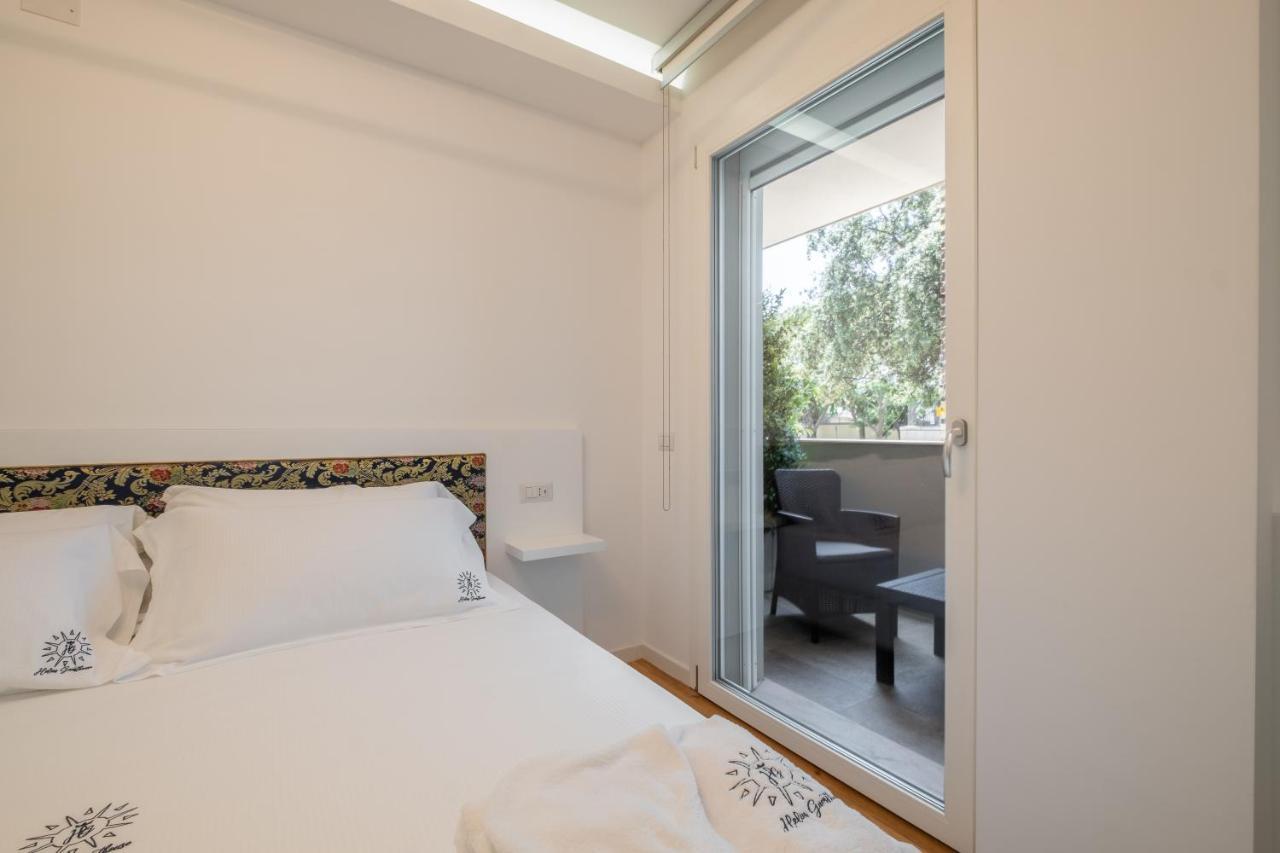 Helios Guest House カリアリ エクステリア 写真